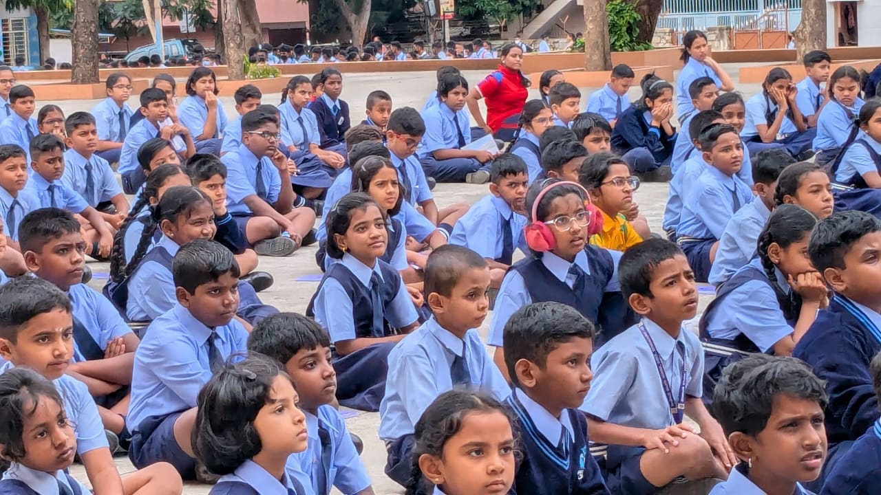 first day assembly by teachers (4)